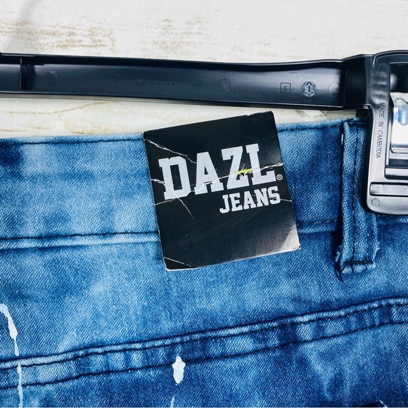 New Dazi Blue Distressed Denim Shorts size 13 - Picture 3 of 5